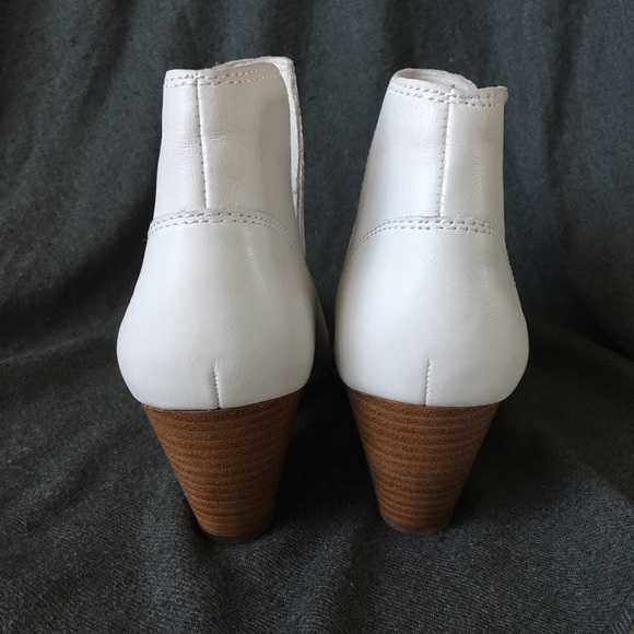 Frye - Picture 4 of 8